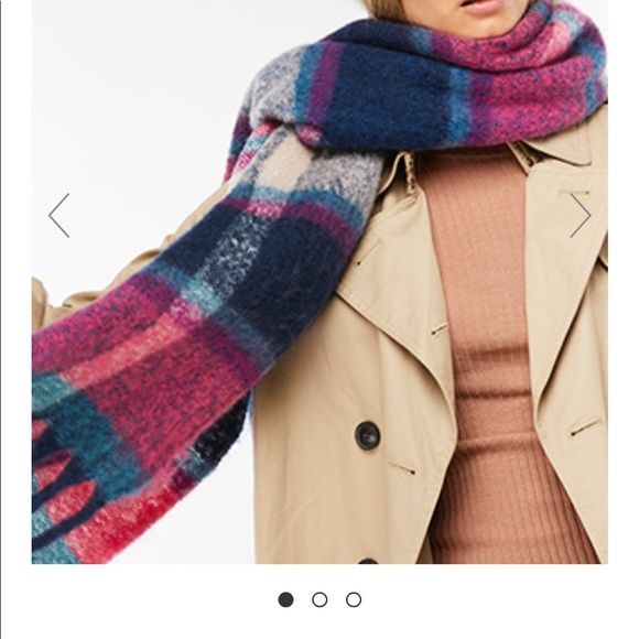 NWT Blanket Scarf - Picture 4 of 4